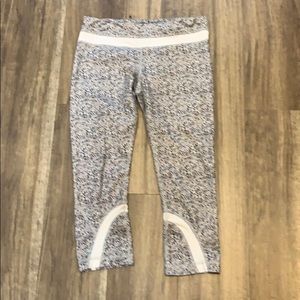 Lululemon Run: Inspire Crop II crops size 8